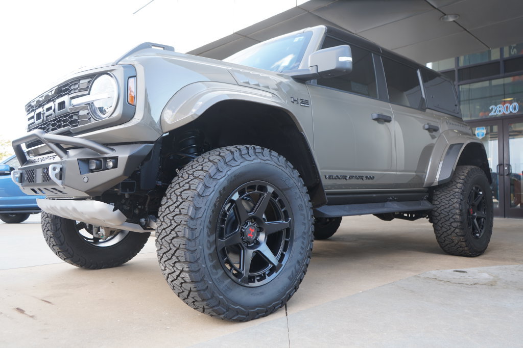 New 2026 Ford Bronco Raptor w/ Interior Carbon Fiber Pack AWD/4WD image 5