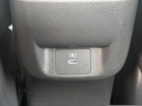 Used 2024 Nissan Versa SR FWD image 14