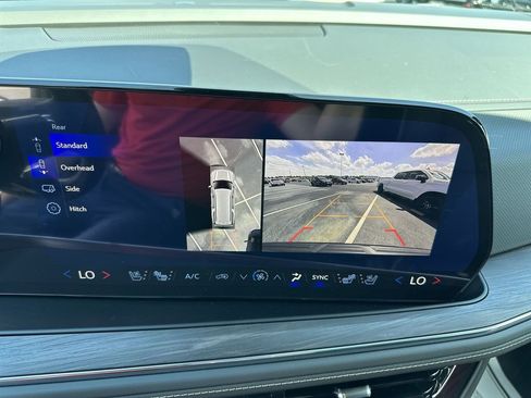New 2026 Chevrolet Suburban Premier AWD/4WD image 23