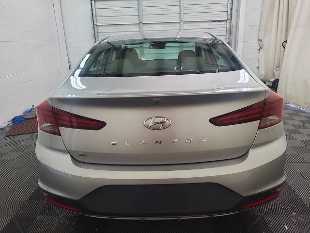 Used 2020 Hyundai Elantra SE FWD image 6