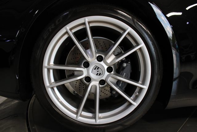 Used 2025 Porsche 911 Carrera RWD image 40