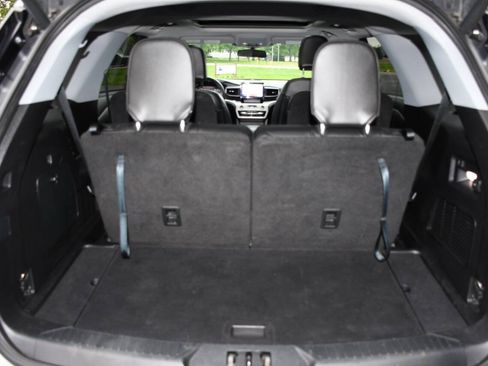 Used 2021 Ford Explorer XLT AWD/4WD image 21