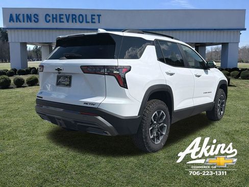 New 2026 Chevrolet Equinox ACTIV w/ Convenience Package III FWD image 5