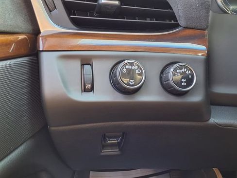 Used 2020 Cadillac Escalade Premium Luxury AWD/4WD image 41