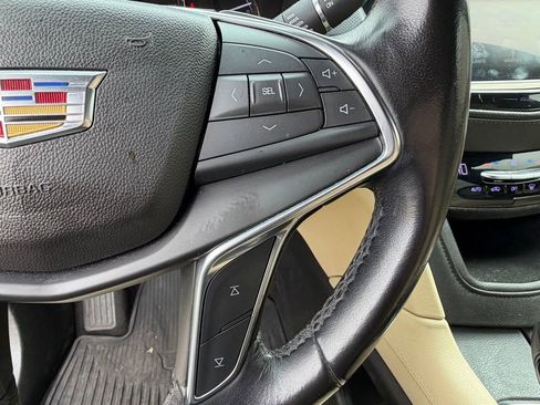 Used 2019 Cadillac XT5 Luxury image 15