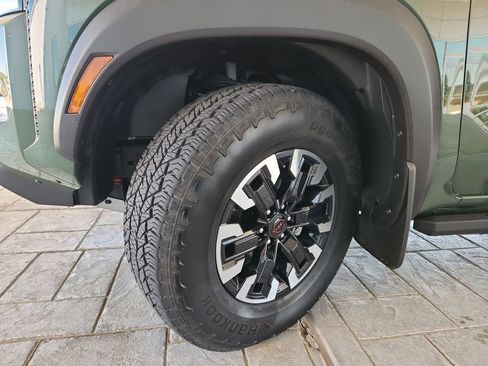 Certified 2024 Nissan Frontier PRO-4X w/ Technology Package image 31