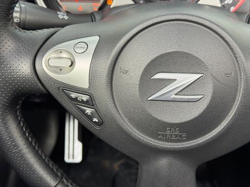 Used 2014 Nissan 370Z Touring w/ Sport Package image 19