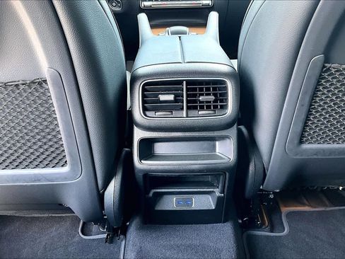 Used 2024 Mercedes-Benz GLE 350 4MATIC image 34