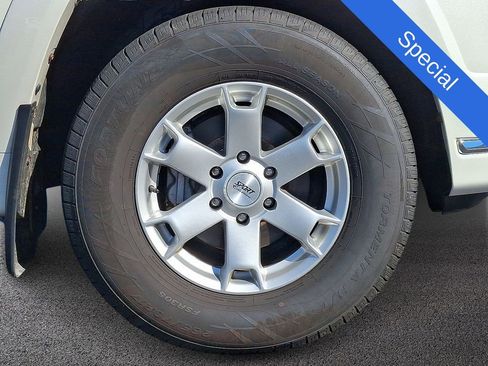 Used 2018 Toyota 4Runner Limited image 8