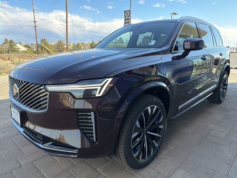 New 2026 Volvo XC90 T8 Ultra w/ Protection Package Premier AWD/4WD image 4