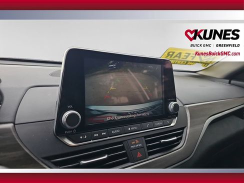 Used 2024 Nissan Altima 2.5 SV FWD image 22