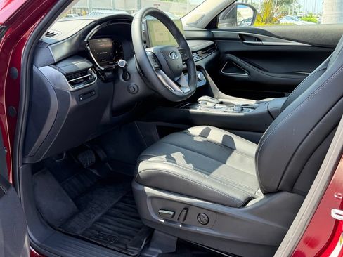 Used 2026 INFINITI QX60 Luxe w/ Cargo Package FWD image 13