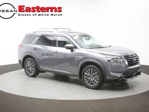 Used 2024 Nissan Pathfinder SL AWD/4WD image 48