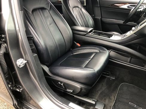 Used 2018 Lincoln MKZ Select w/ Technology Package image 24