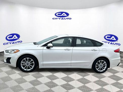 Used 2020 Ford Fusion SE FWD image 3