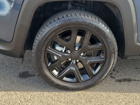 Used 2023 Jeep Renegade Altitude w/ Convenience Group I image 16