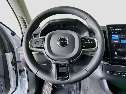 New 2026 Volvo XC90 T8 Plus w/ Protection Package AWD/4WD image 11