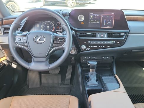 Used 2022 Lexus ES 350 w/ Premium Package image 6
