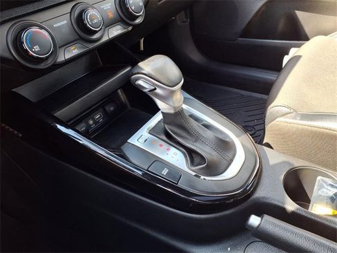 Used 2021 Kia Forte GT-Line w/ GT-Line Premium Package image 9