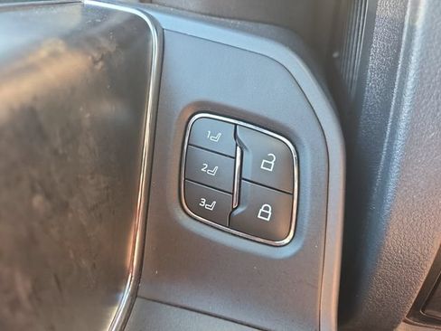 Used 2024 Ford F250 Lariat AWD/4WD image 12