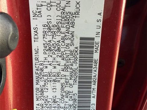 Used 2014 Toyota Tacoma PreRunner image 31