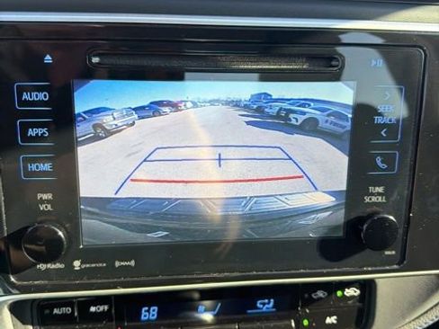 Used 2018 Toyota Corolla SE w/ SE Premium Package image 29