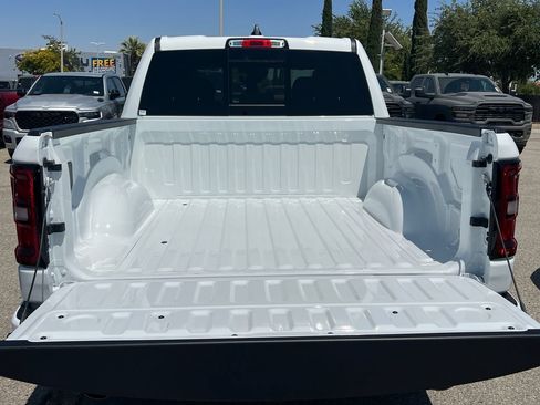 New 2026 RAM 1500 Big Horn w/ Night Edition AWD/4WD image 17