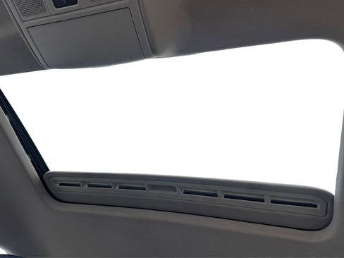 Used 2015 Volkswagen Jetta SE image 21