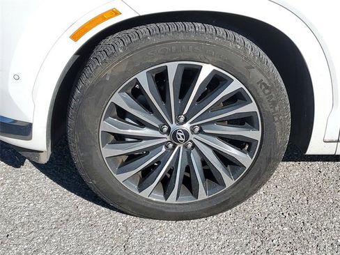 Used 2024 Hyundai Palisade Calligraphy image 9