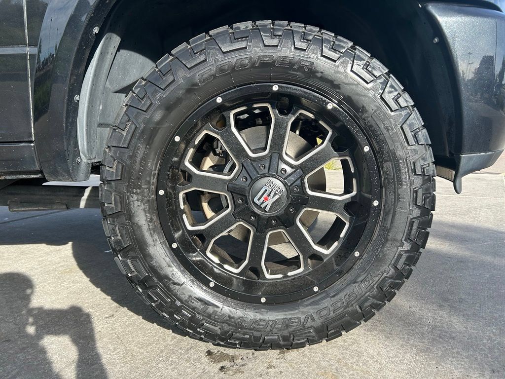 Used 2018 RAM 2500 Big Horn w/ Sport Appearance Group AWD/4WD image 32