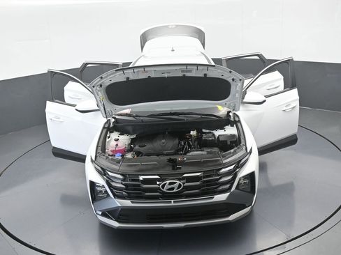 Used 2025 Hyundai Tucson SE image 71