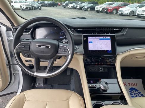 Used 2022 Jeep Grand Cherokee L Limited image 5