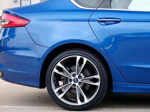 Used 2018 Ford Fusion SE w/ Fusion SE Technology Package image 27