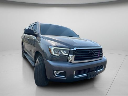 Used 2022 Toyota Sequoia TRD Sport AWD/4WD image 2