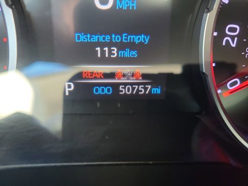 Used 2020 Toyota RAV4 XLE image 28