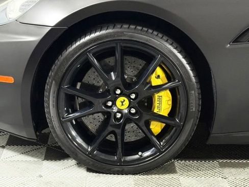 Used 2014 Ferrari California RWD image 13