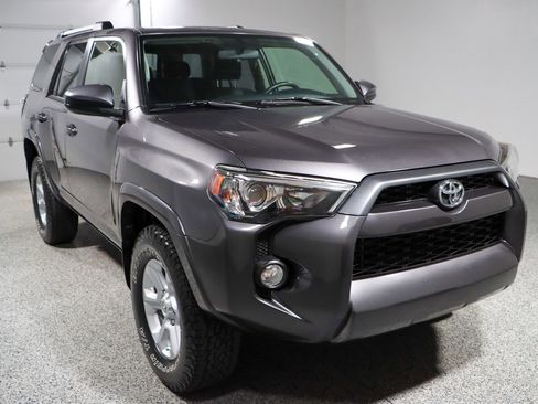 Used 2019 Toyota 4Runner SR5 image 5