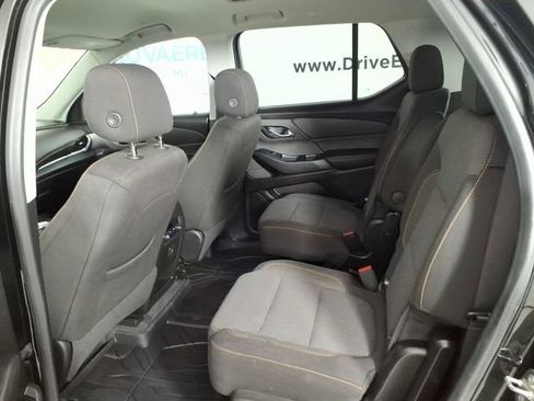 Used 2019 Chevrolet Traverse LT FWD image 9