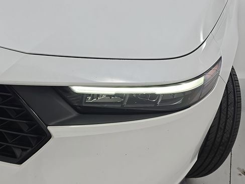 Certified 2023 Honda Accord Sport image 29