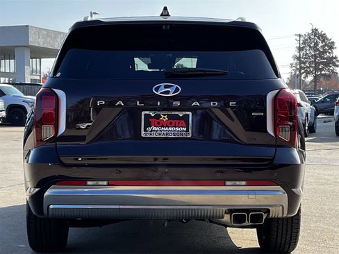Used 2024 Hyundai Palisade Calligraphy image 5