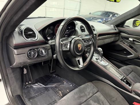 Used 2018 Porsche 718 Cayman GTS image 17