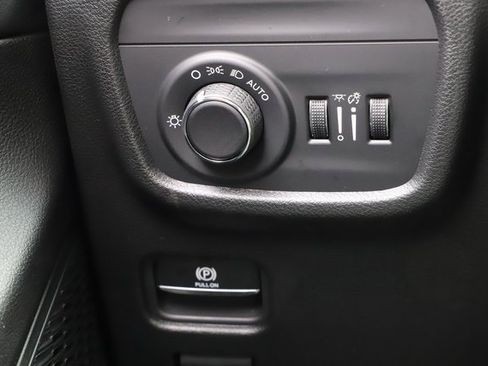 New 2025 Jeep Grand Cherokee Altitude image 35