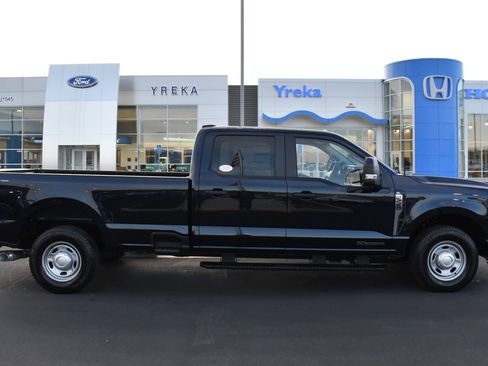 New 2025 Ford F250 XL image 1