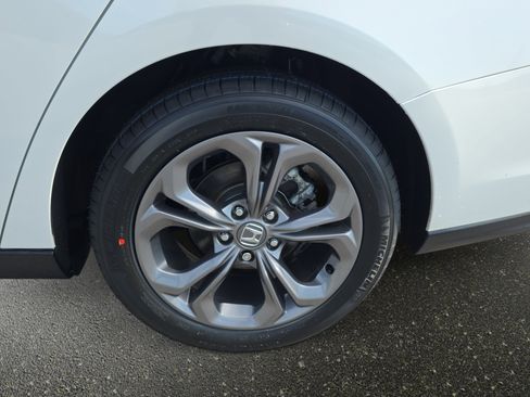 Used 2024 Honda Accord EX image 34