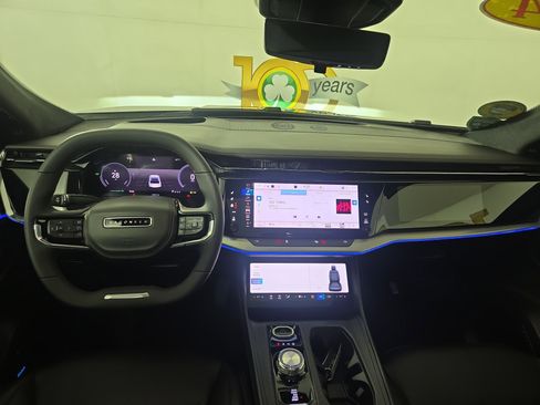 Used 2024 Jeep Wagoneer Launch Edition image 14