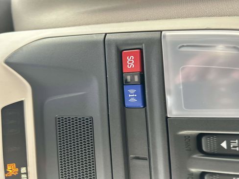 Certified 2025 Subaru Crosstrek 2.0i Premium image 26