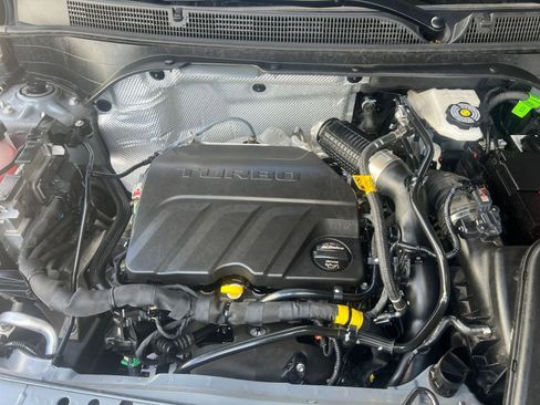 Used 2025 Buick Envista Preferred FWD image 32