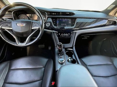 Used 2024 Cadillac XT6 Premium Luxury w/ Technology Package image 7
