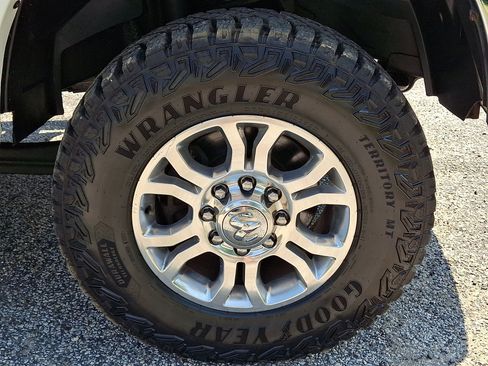 Used 2018 RAM 2500 Laramie w/ Protection Group AWD/4WD image 7
