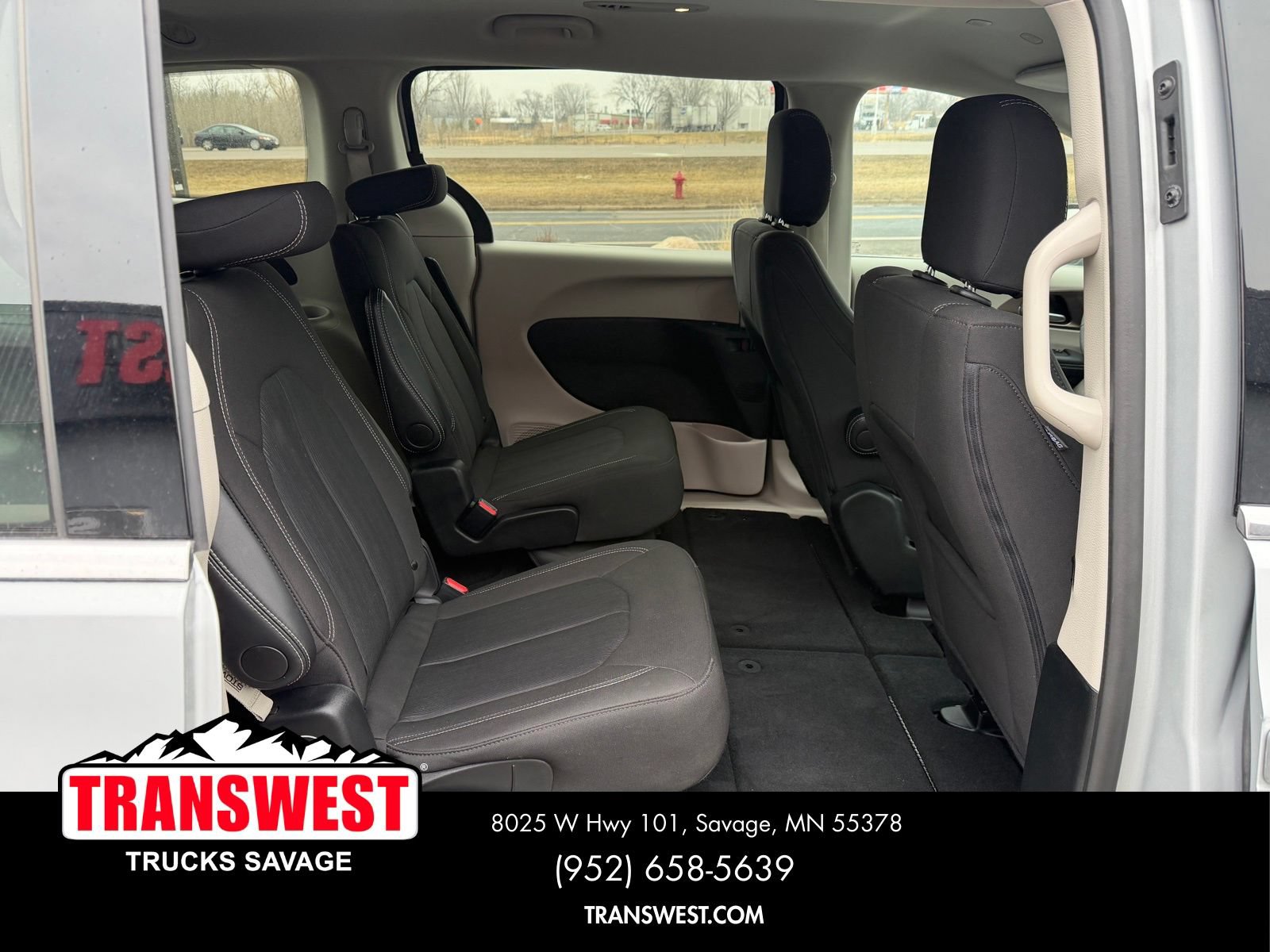 Used 2024 Chrysler Voyager LX FWD image 19